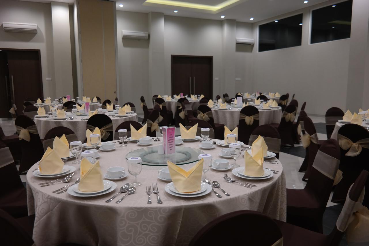 Amantis Hotel Demak Dış mekan fotoğraf